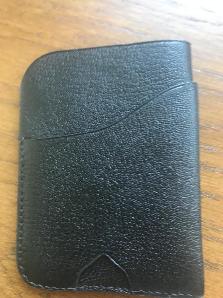 How Do We Use Slim Wallets?